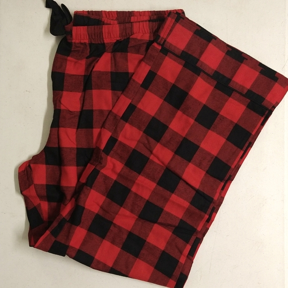 NEW! Women's Red Buffalo Check Flannel Pajama Set - Wondershop - Picture 8 of 13